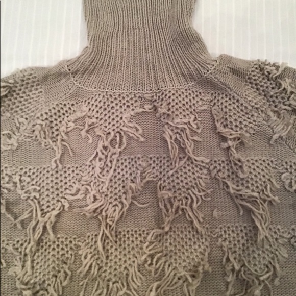 ‼️OVERSIZED FRINGE KNIT PULLOVER - Picture 5 of 8